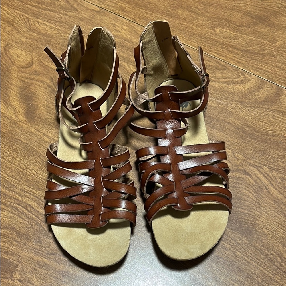 9.5 Brown Jellypop Gladiator Sandals